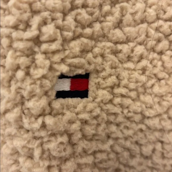 Tommy Hilfiger Beige Sherpa Fleece pull over - Picture 7 of 9